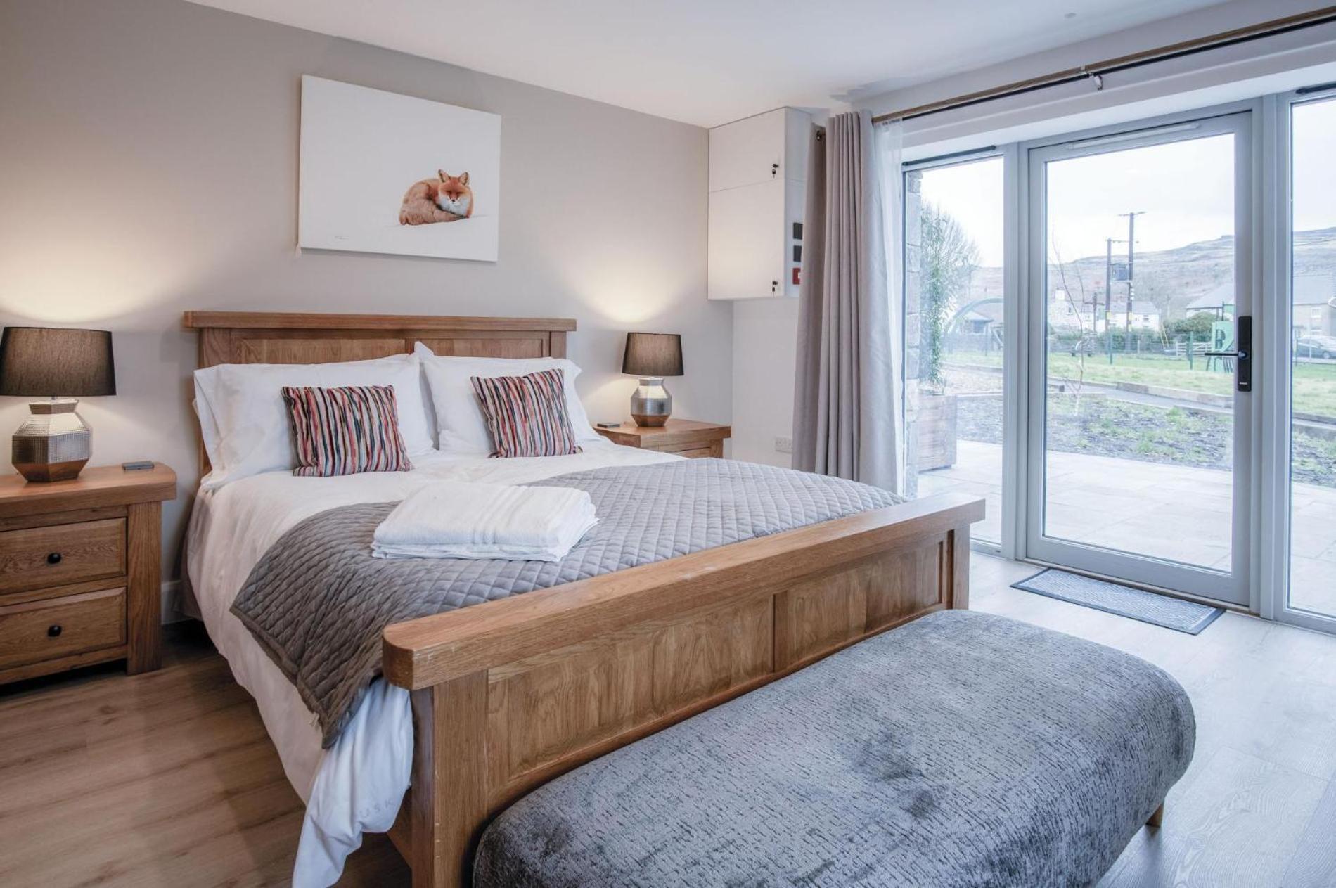 Suite 7 - Sleeping Giant Hotel - Pen Y Cae Inn Brecon Eksteriør bilde